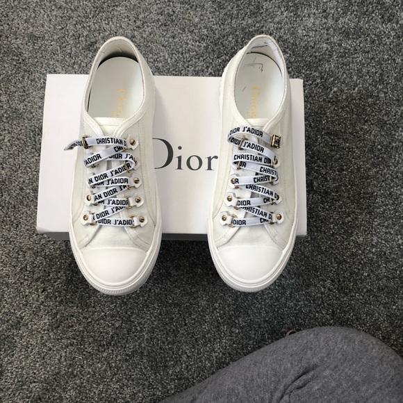 walk n dior low top sneaker